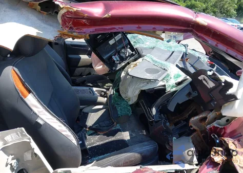 2018 Dodge Grand Caravan Sxt z USA, uszkodzony, nr VIN 2C4RDGCG7JR299765